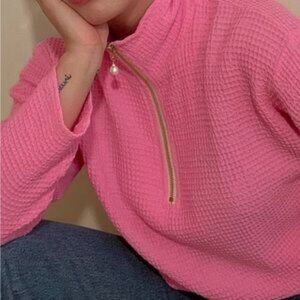 DONNI. Pink Waffle Textured Quarter Zip Pearl Pullover Top Large